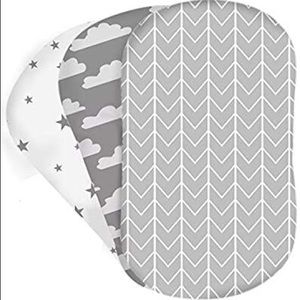 NWOT Bear’s little fish 3-pack of bassinet sheets